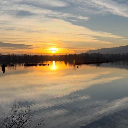 In Riva Al Lago Di Iseo Dependance Primo Piano Marone Esterno foto