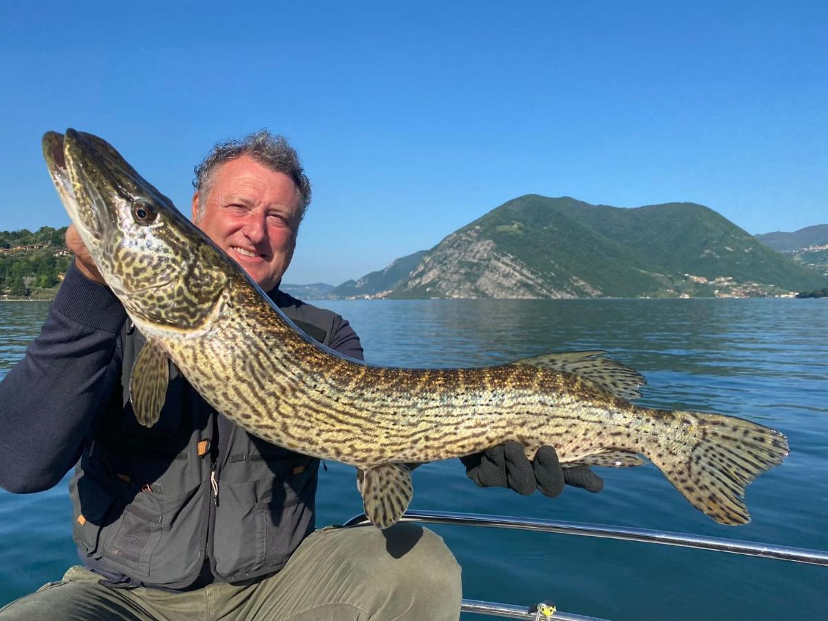 In Riva Al Lago Di Iseo Dependance Primo Piano Marone Esterno foto