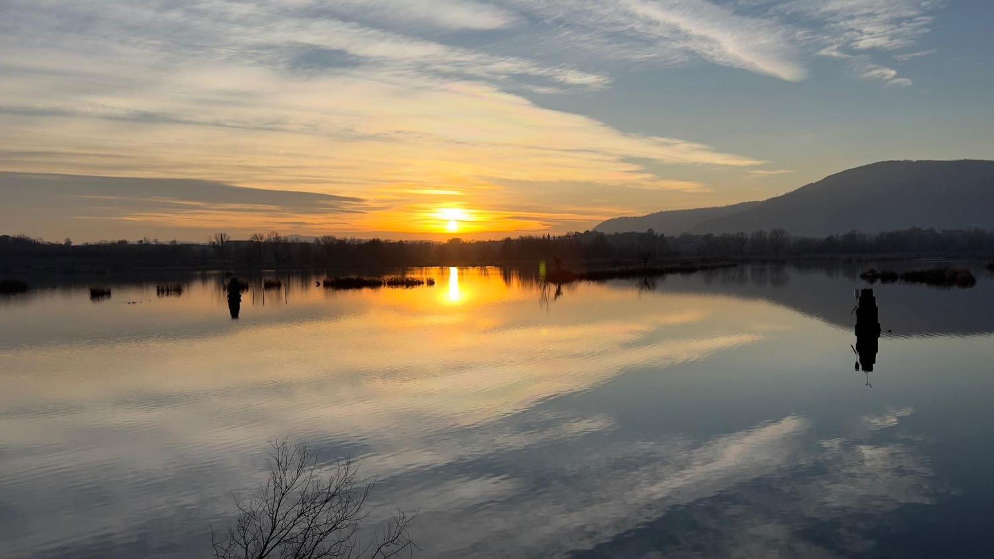 In Riva Al Lago Di Iseo Dependance Primo Piano Marone Esterno foto